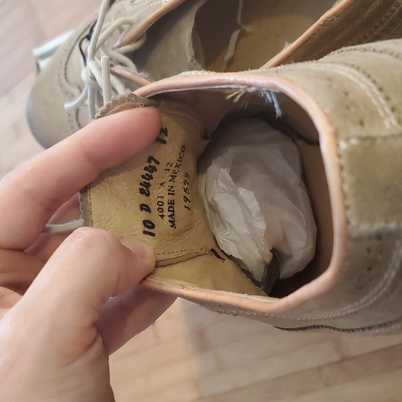 Frye men suede Wingtip shoes size 10m with the box - Picture 8 of 8